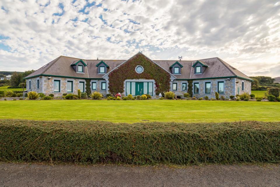 Like Walking Into A Fantastic Novel At Inishowen House Rashenny Exterior photo